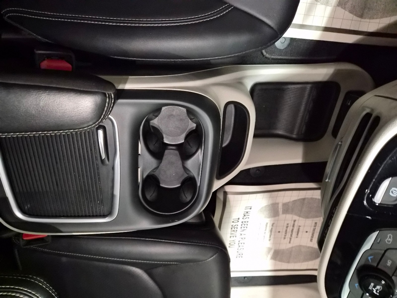 Chrysler Pacifica Touring L 2024