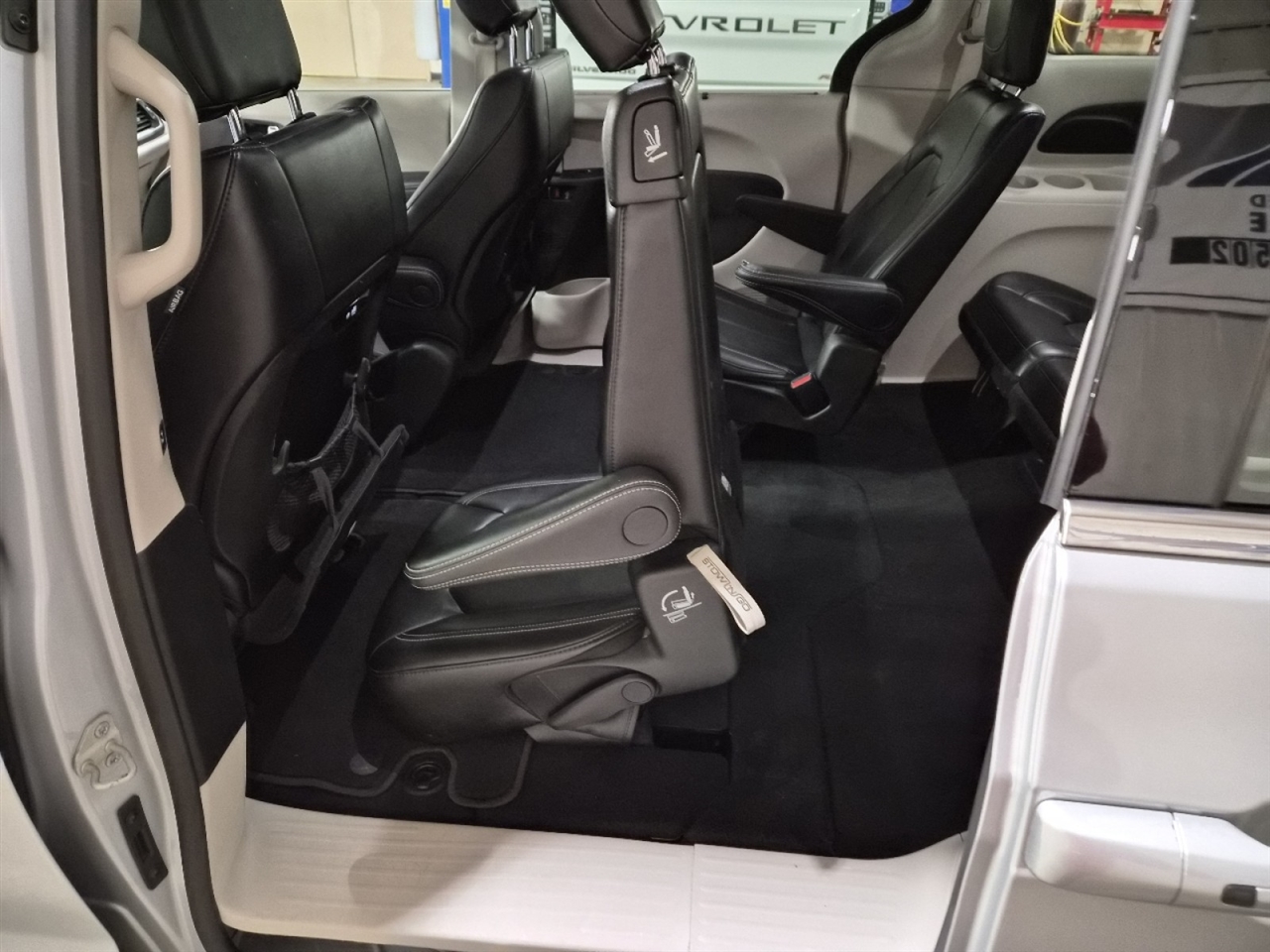 Chrysler Pacifica Touring L 2024