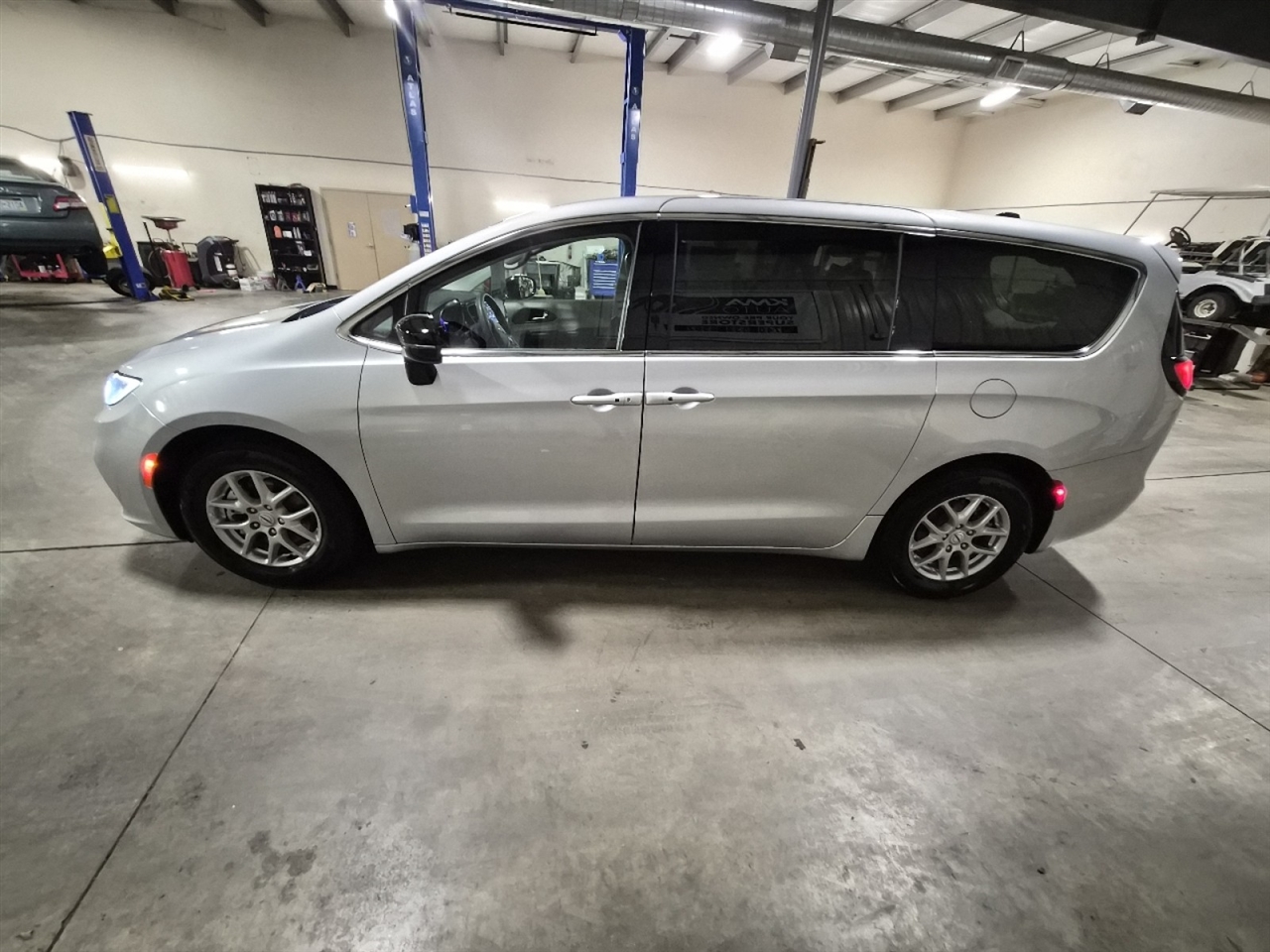 Chrysler Pacifica Touring L 2024