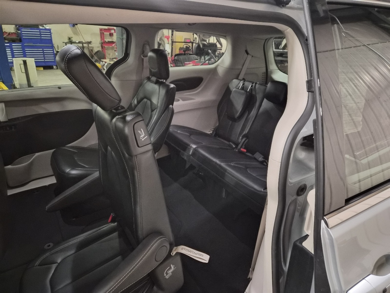 Chrysler Pacifica Touring L 2024