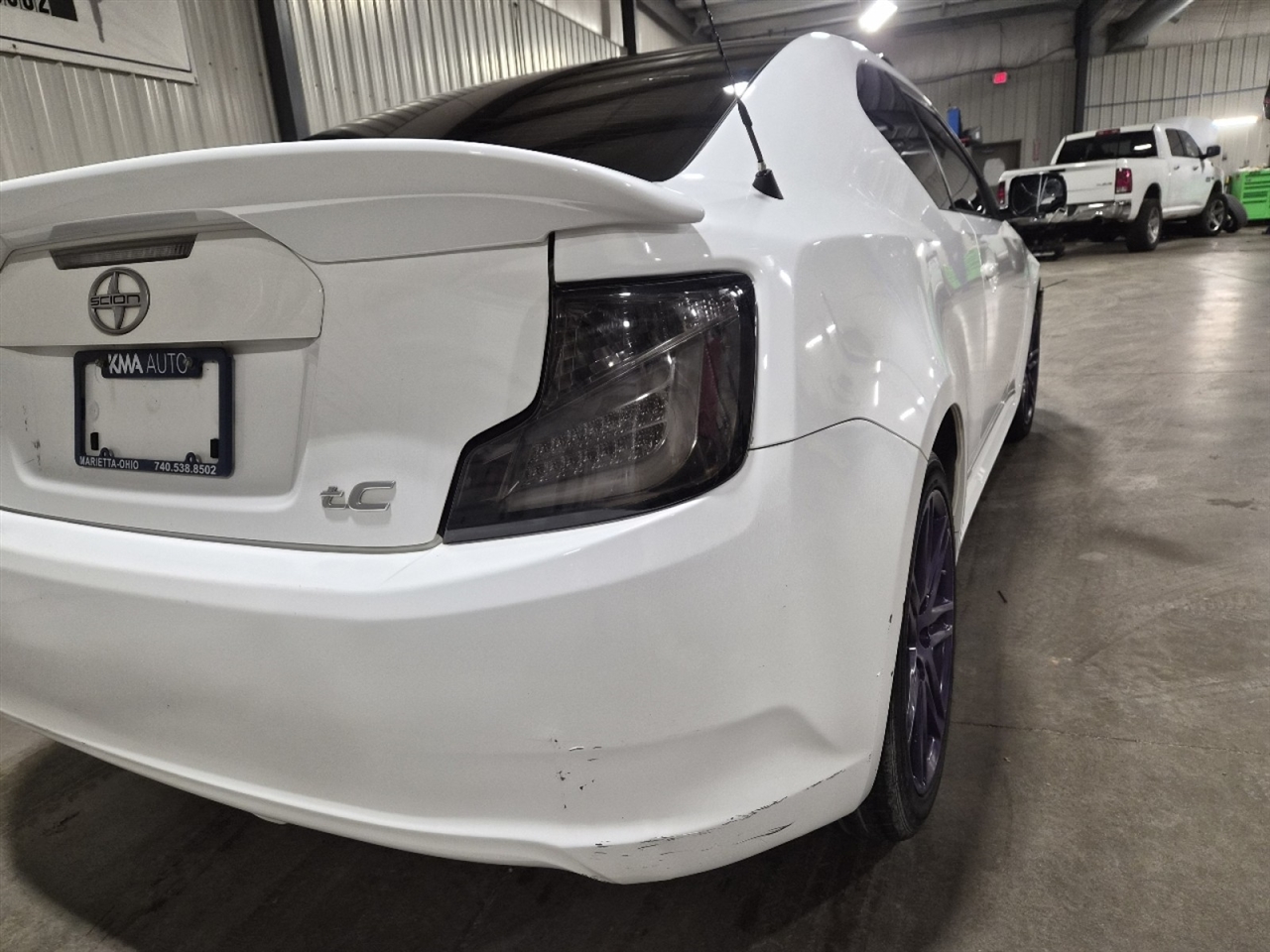 Scion tC Sports Coupe 6-Spd AT 2012