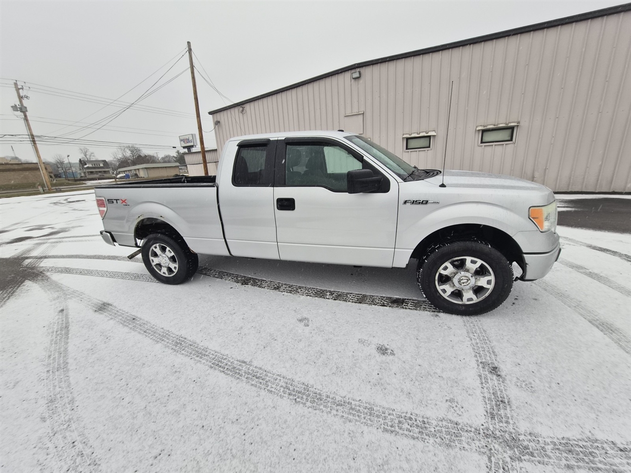 Ford F-150 XLT SuperCab 8-ft. Bed 4WD 2010
