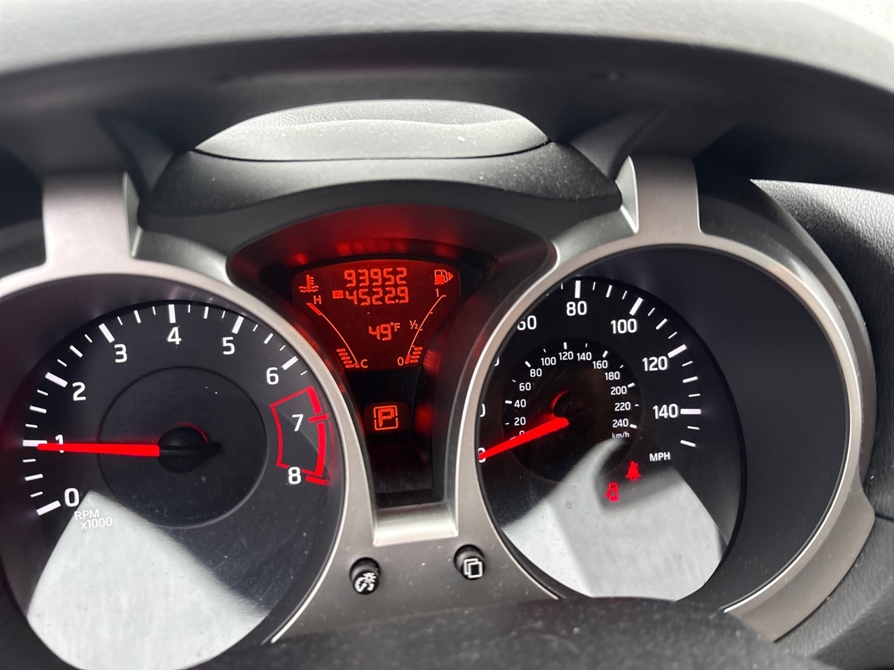 2013 Nissan JUKE SV's photo