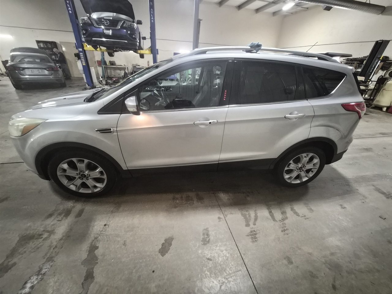 2016 Ford Escape Titanium's photo
