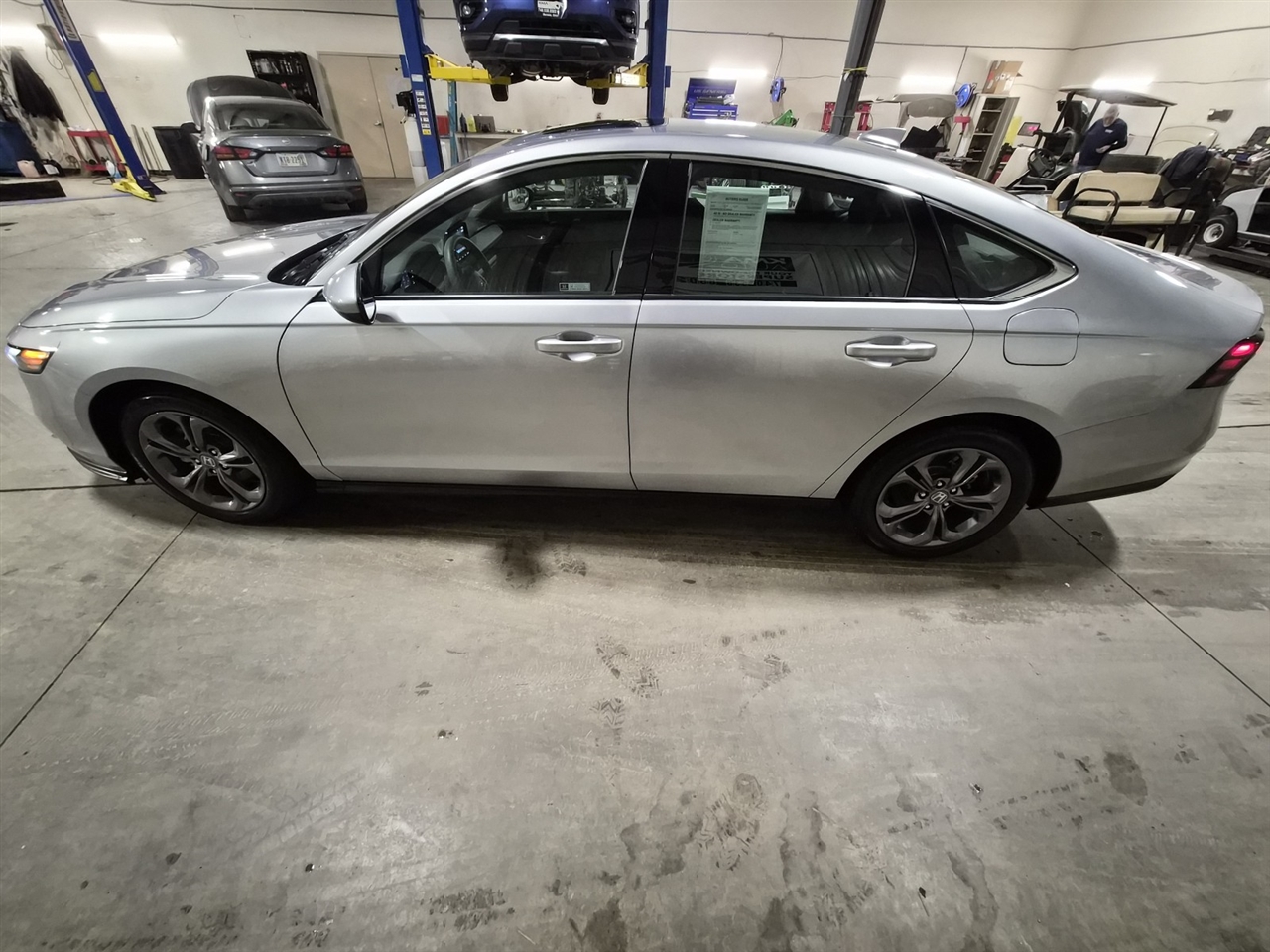 2024 Honda Accord EX's photo