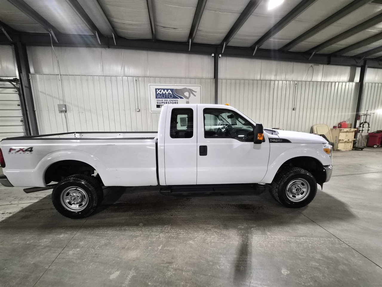 Ford F-250 SD XL SuperCab 4WD 2016