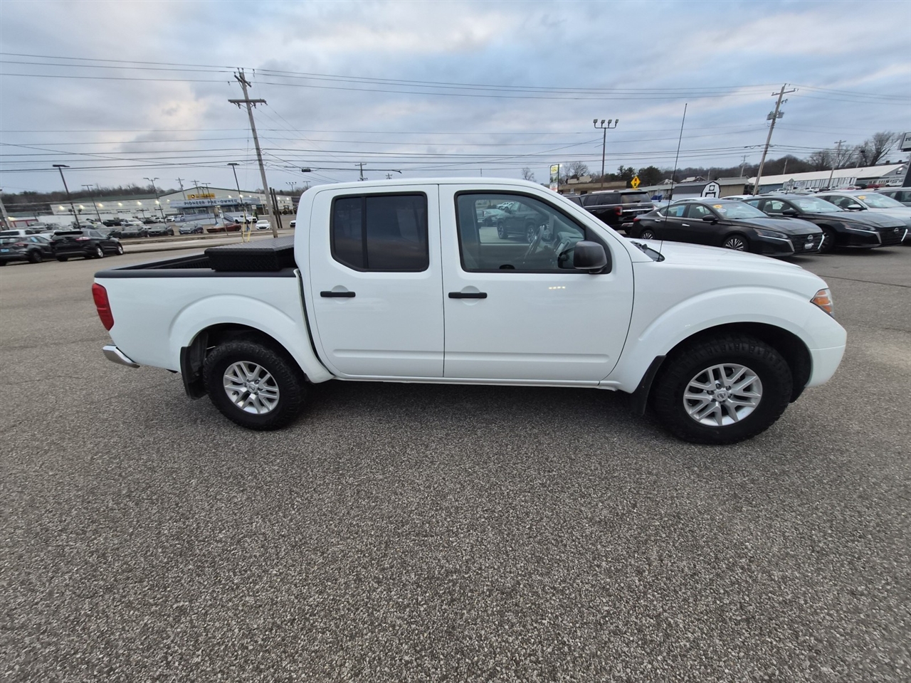 Nissan Frontier SL Crew Cab 5AT 4WD 2019