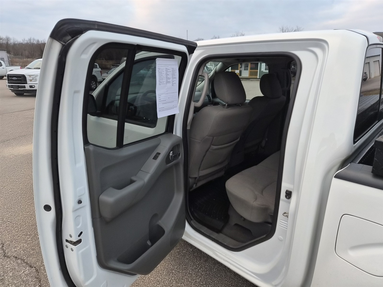 Nissan Frontier SL Crew Cab 5AT 4WD 2019
