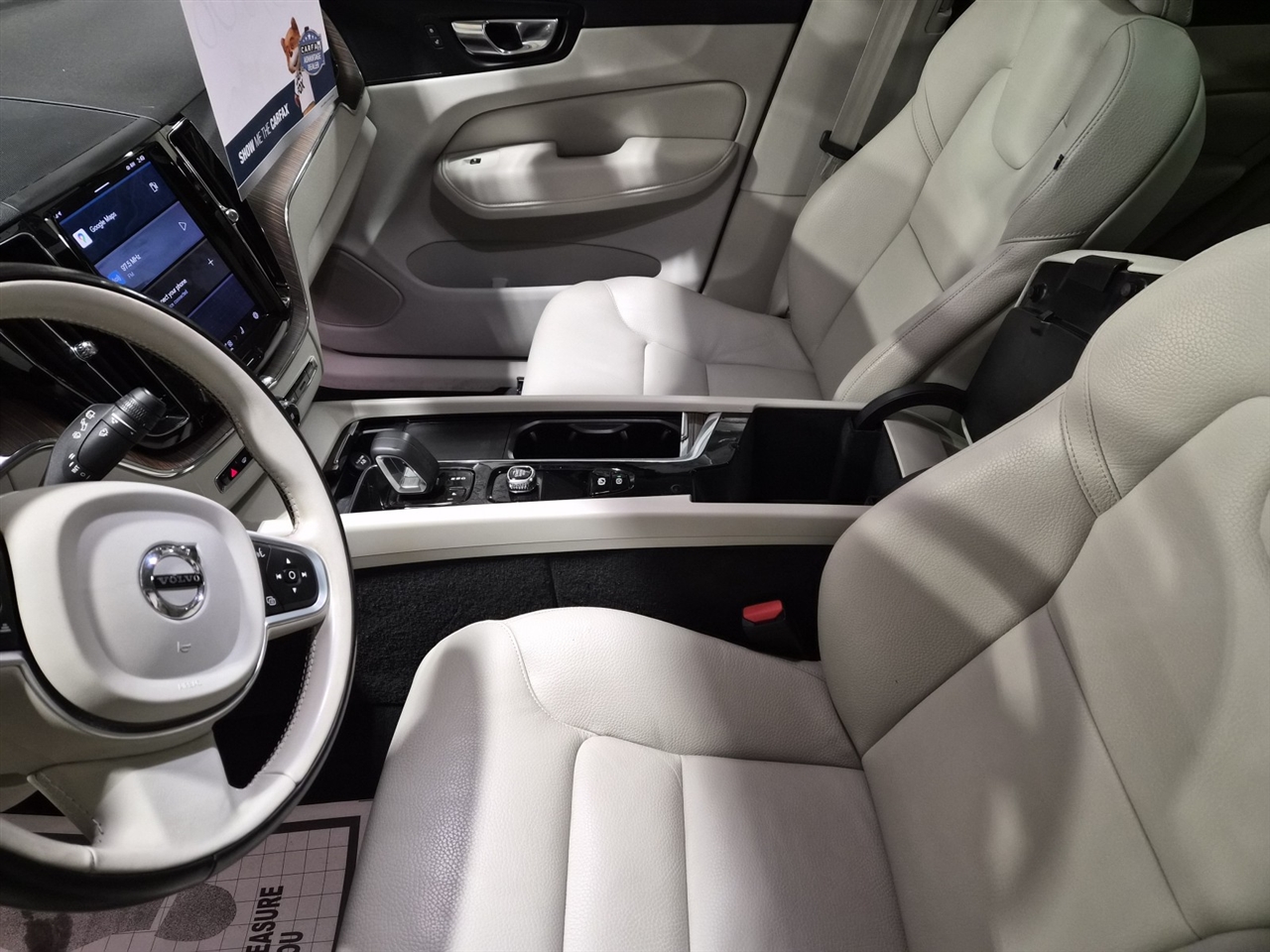 Volvo XC60 T8 Momentum Hybrid AWD 2022