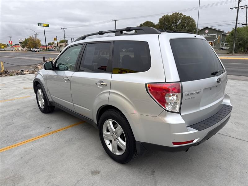 Subaru Forester 2.5X Premium 2010