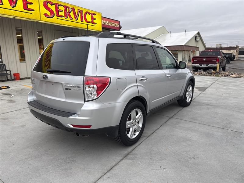 Subaru Forester 2.5X Premium 2010