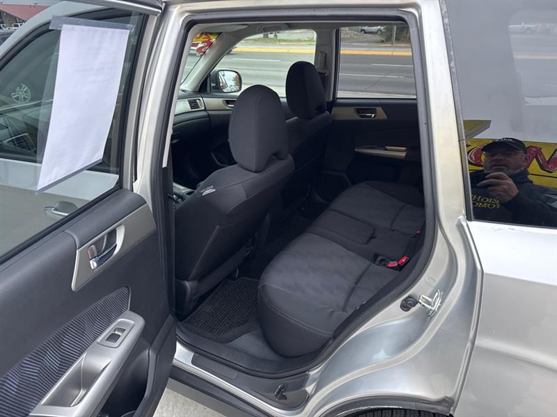 Subaru Forester 2.5X Premium 2010