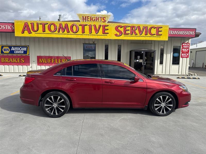 2013 Chrysler 200 Limited
