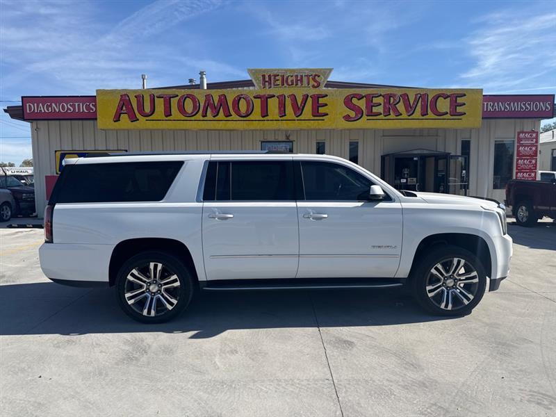 2017 GMC Yukon XL Denali 4WD