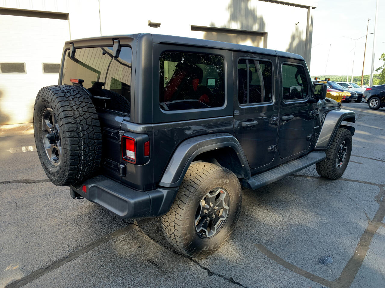 2022 Jeep Wrangler Unlimited Sahara photo 4
