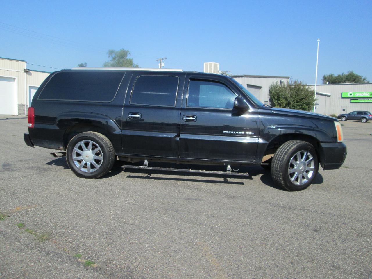 Cadillac Escalade ESV 4dr AWD Platinum Edition 2004
