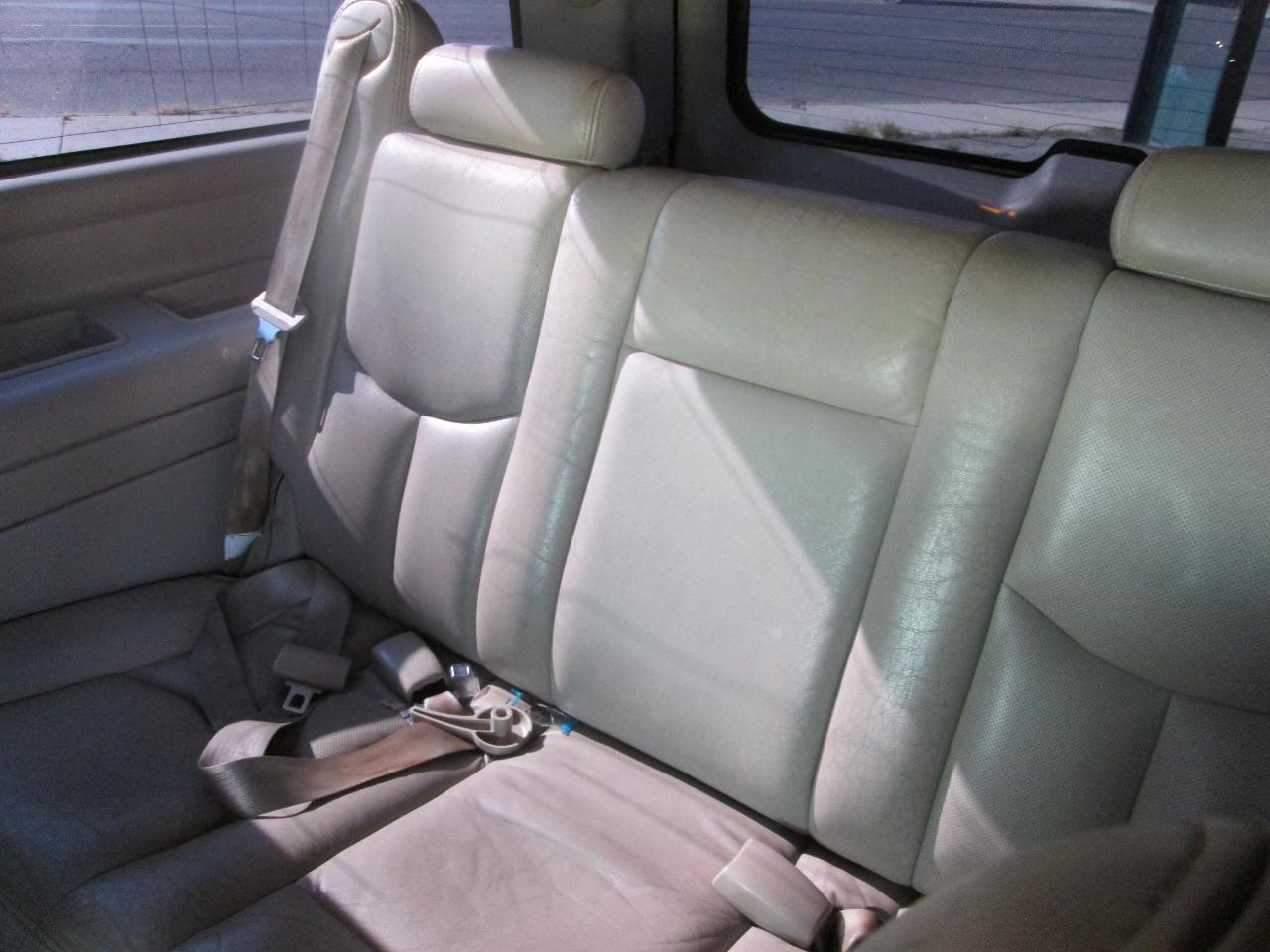 Cadillac Escalade ESV 4dr AWD Platinum Edition 2004