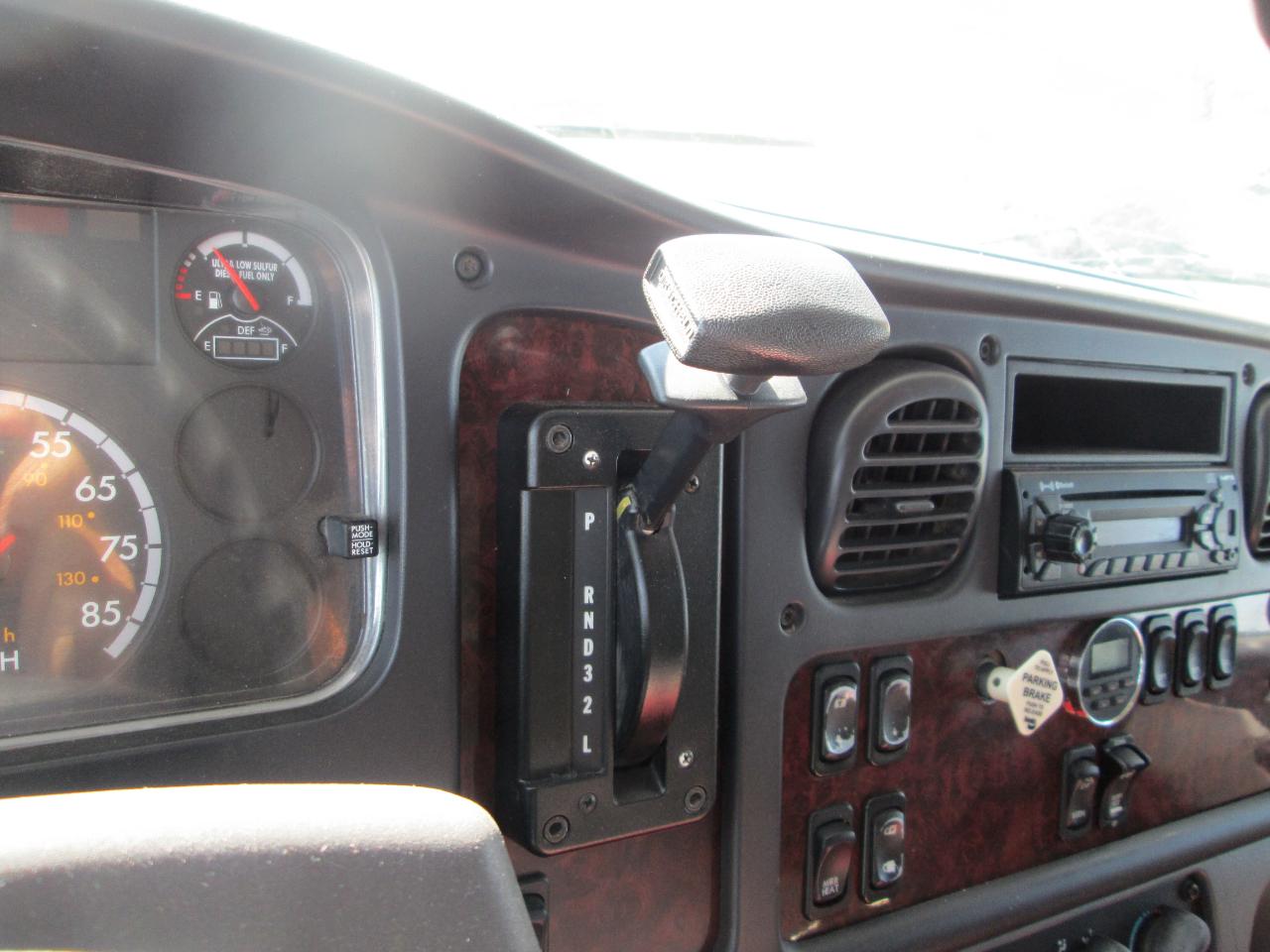 Freightliner M2  2014