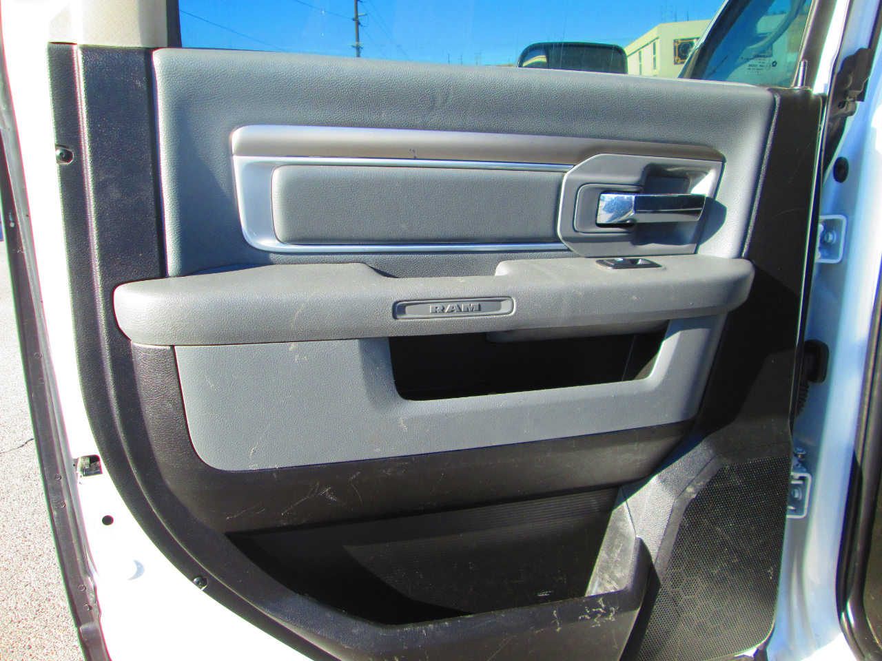 RAM 2500 Big Horn 4x4 Crew Cab 8' Box 2018