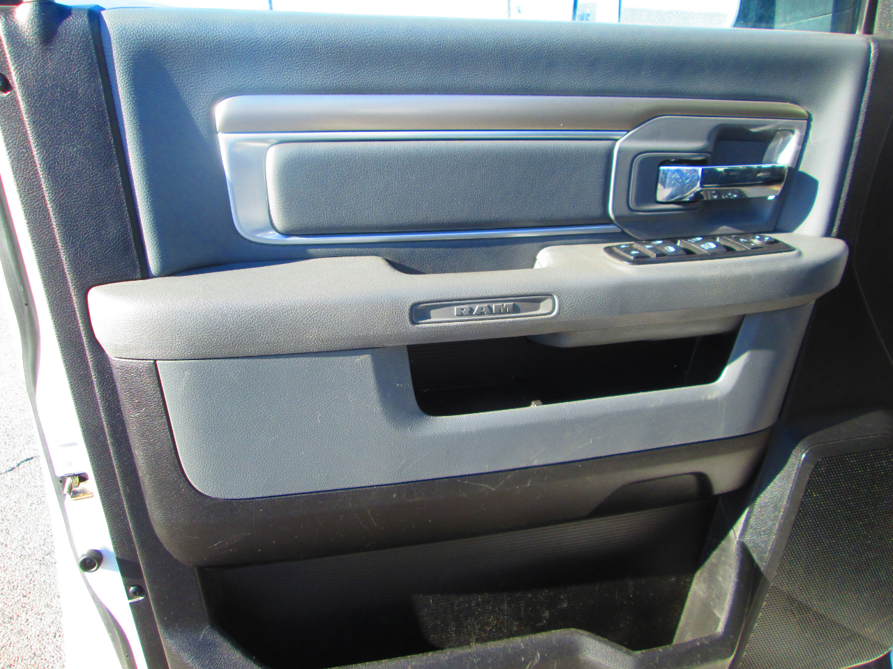 RAM 2500 Big Horn 4x4 Crew Cab 8' Box 2018