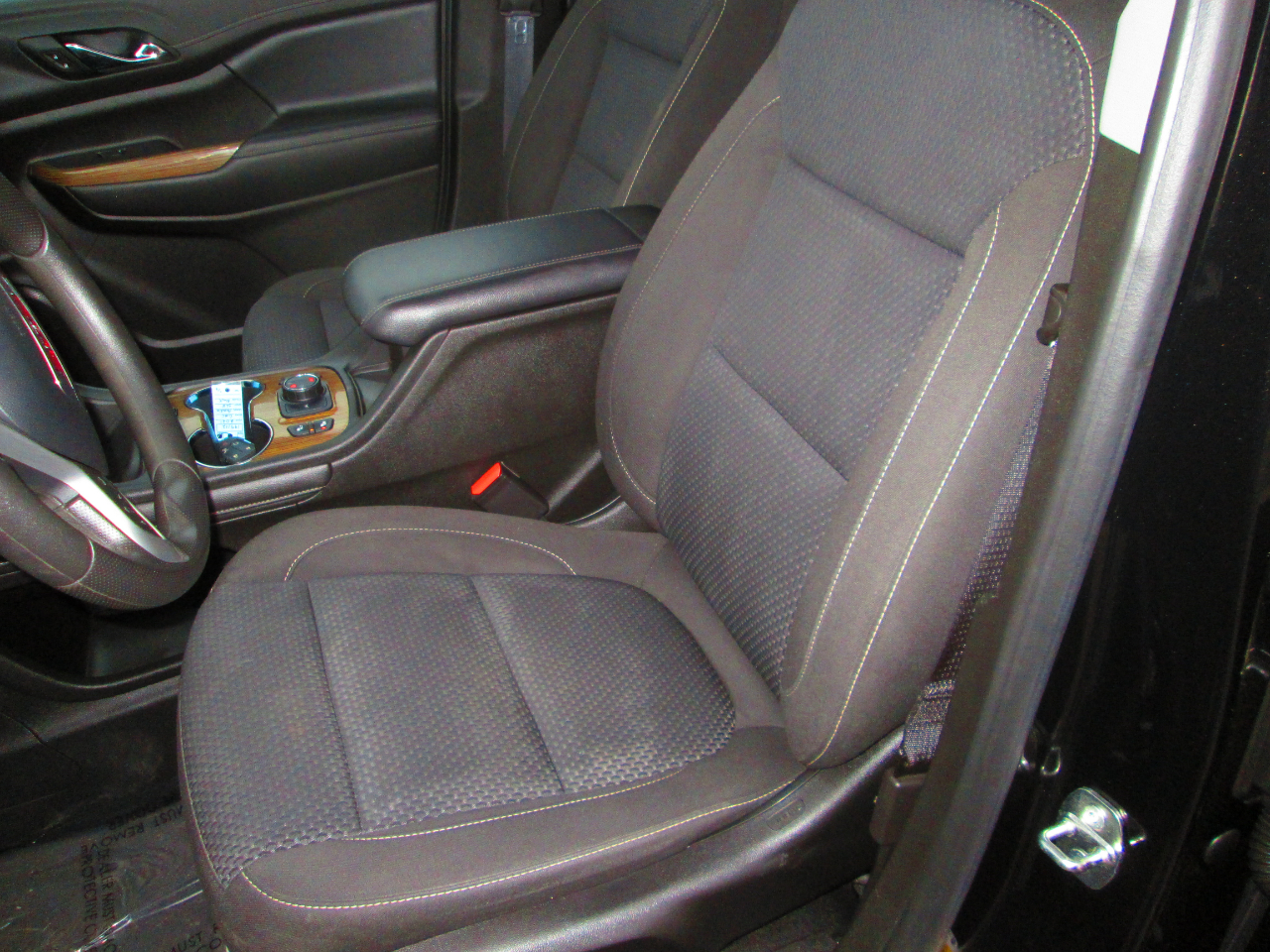 GMC Acadia AWD 4dr SLE 2021