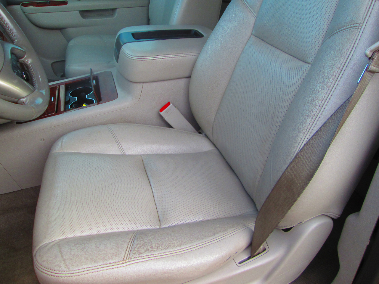 Chevrolet Tahoe 4WD 4dr 1500 LTZ 2013