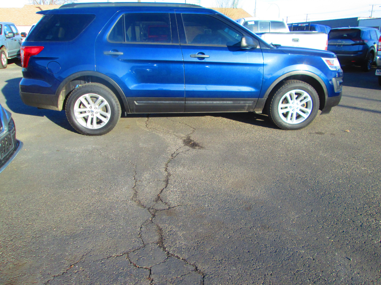 Ford Explorer Base 4WD 2017