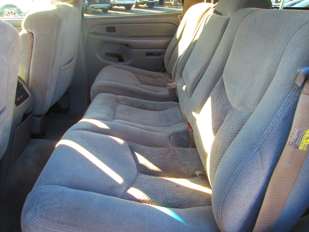 Chevrolet Tahoe 4dr 1500 4WD LS 2004