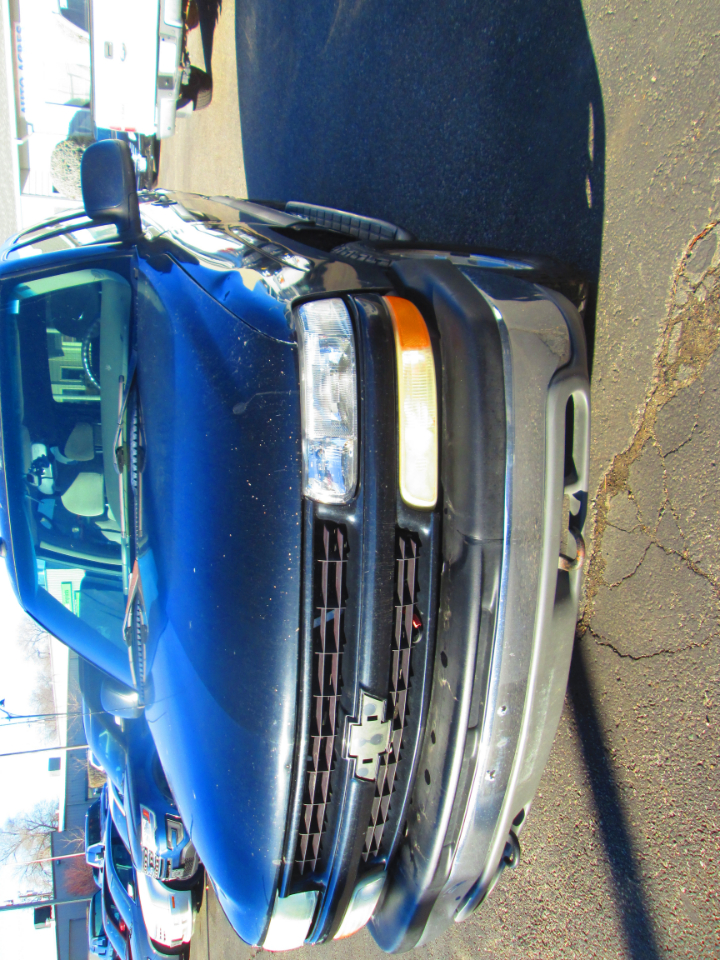 Chevrolet Tahoe 4dr 1500 4WD LS 2004