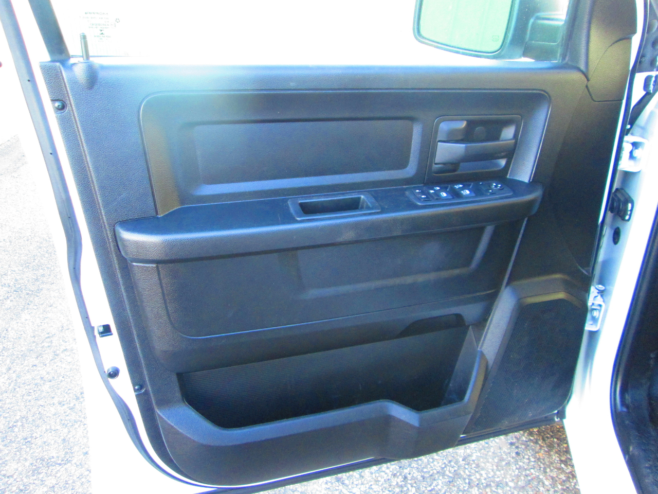 RAM 1500 Classic Tradesman 4x4 Quad Cab 6'4" Box 2020