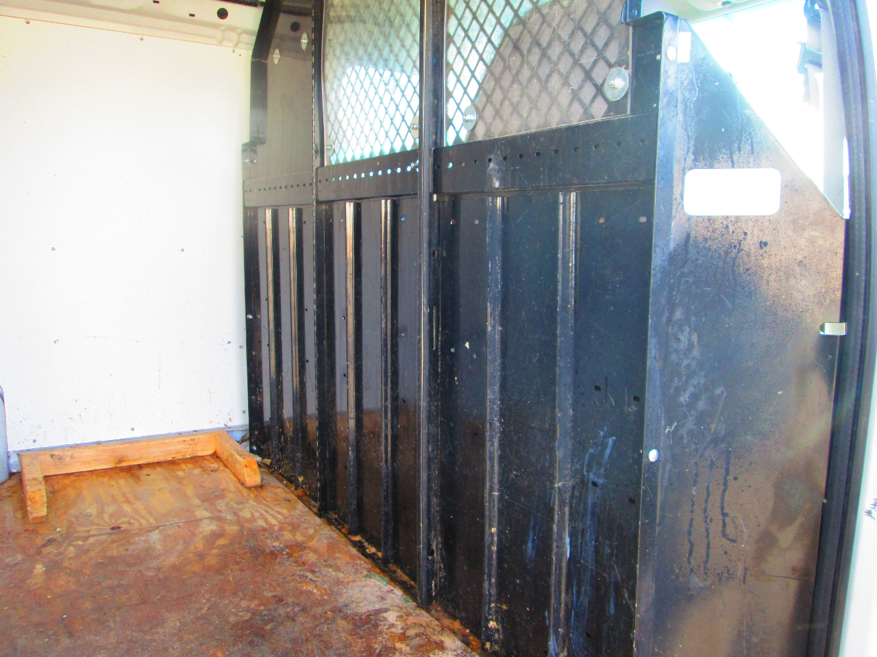 Ford Econoline Cargo Van E-150 2000