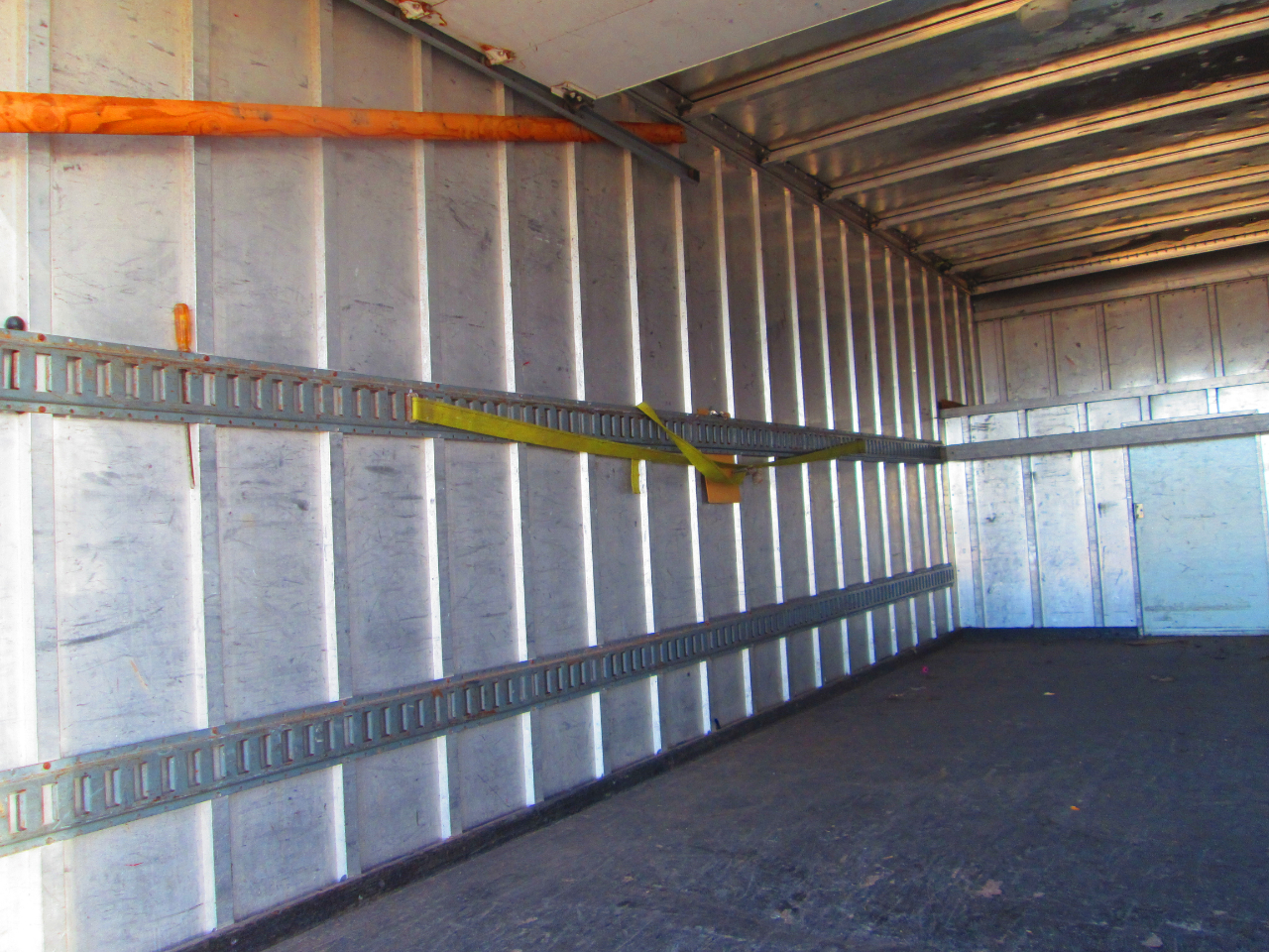 Ford Econoline Commercial Cutaway E-450 Super Duty 158" WB DRW 2002