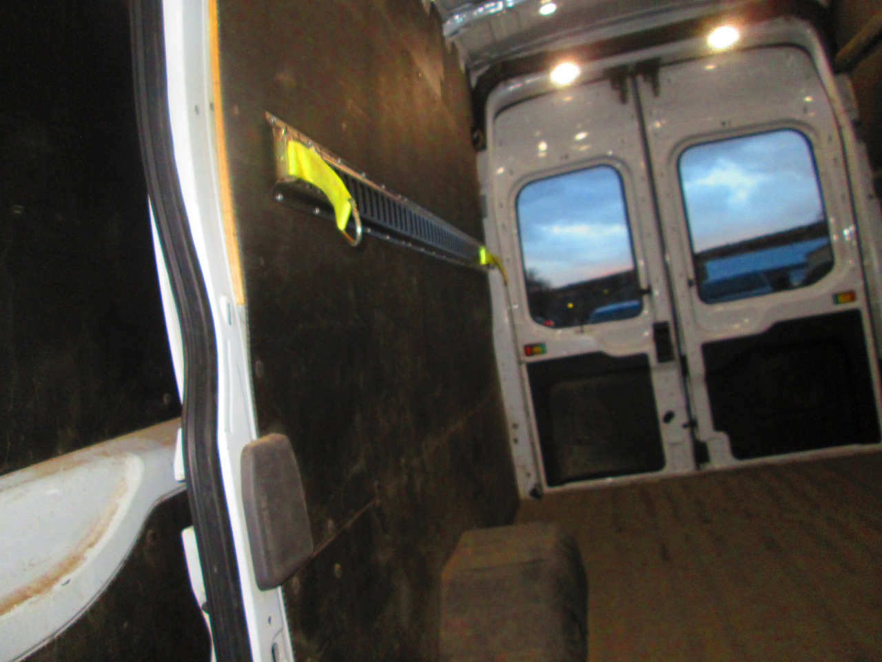 Ford Transit Cargo Van T-250 130" Med Rf 9070 GVWR AWD 2021