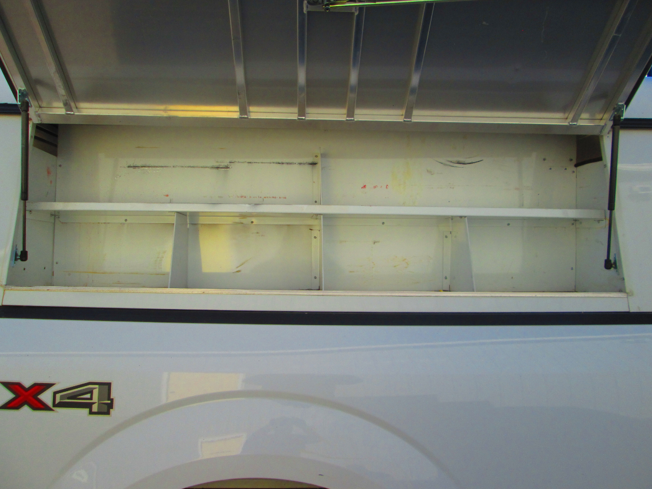 Ford F-150 4WD Reg Cab 141" XL 2016