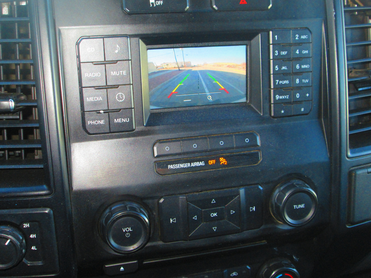 Ford F-150 4WD Reg Cab 141" XL 2016