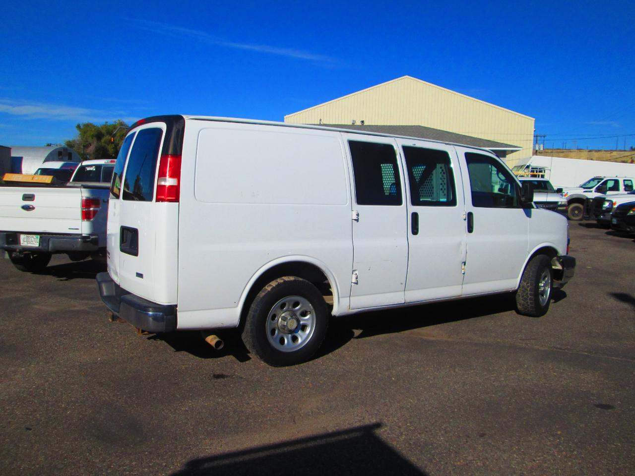 Chevrolet Express Cargo Van AWD 1500 135" 2012