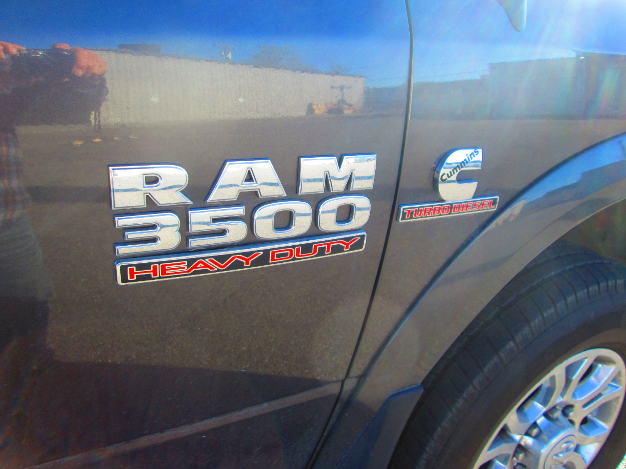RAM 3500 Laramie 4x4 Crew Cab 8' Box 2017