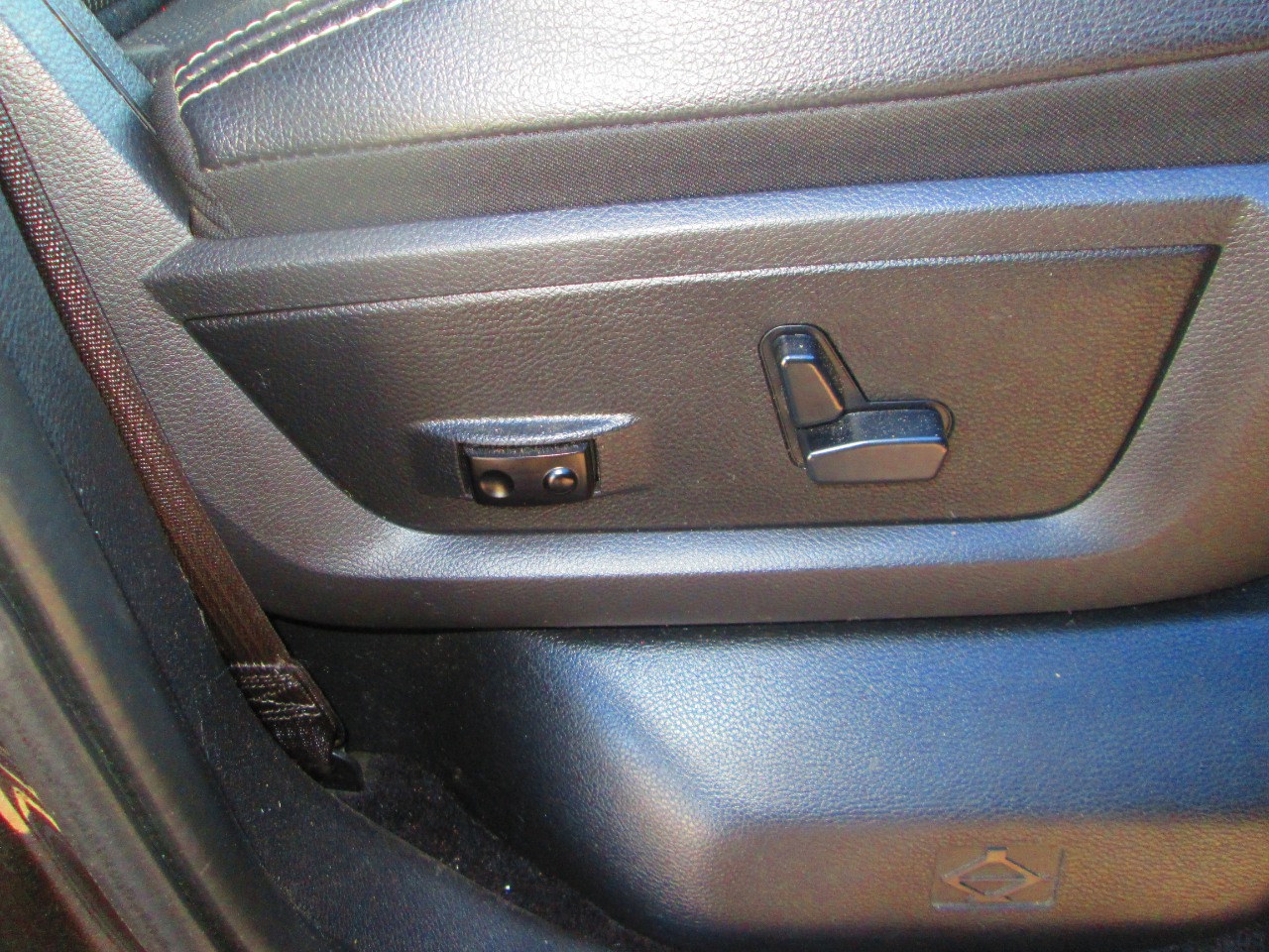 RAM 3500 Laramie 4x4 Crew Cab 8' Box 2017