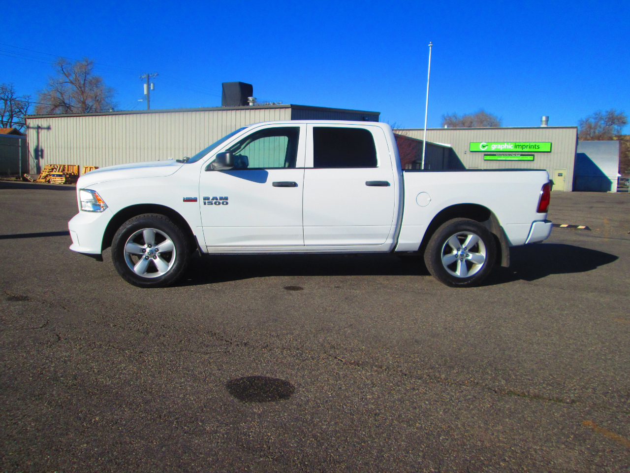 RAM 1500 4WD Crew Cab 140.5" Express 2013