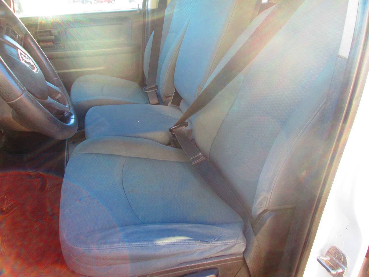 RAM 1500 4WD Crew Cab 140.5" Express 2013