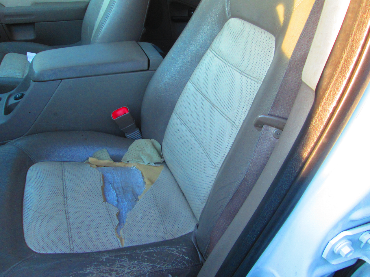 Ford Explorer 4dr 114" WB 4.6L Eddie Bauer 4WD 2003