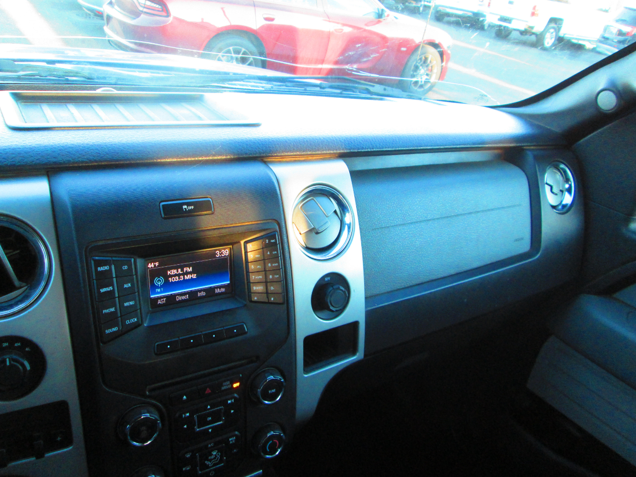 Ford F-150 4WD SuperCrew 145" XLT 2014