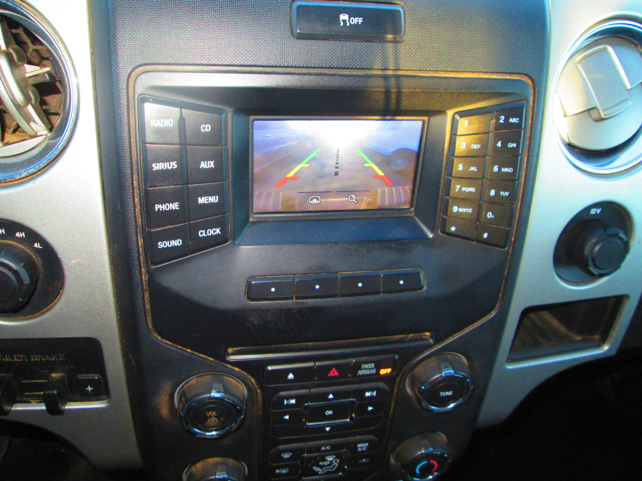 Ford F-150 4WD SuperCrew 145" XLT 2014