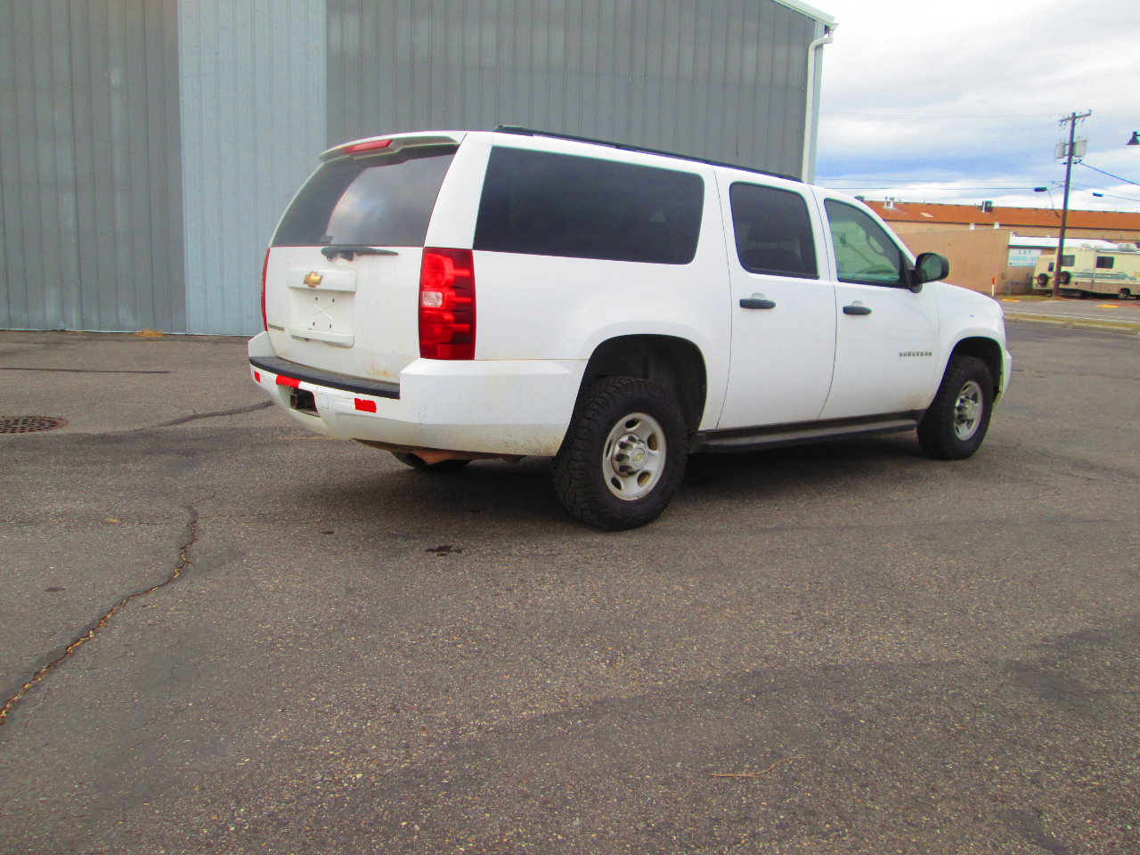 Chevrolet Suburban 4WD 4dr 2500 Commercial 2010