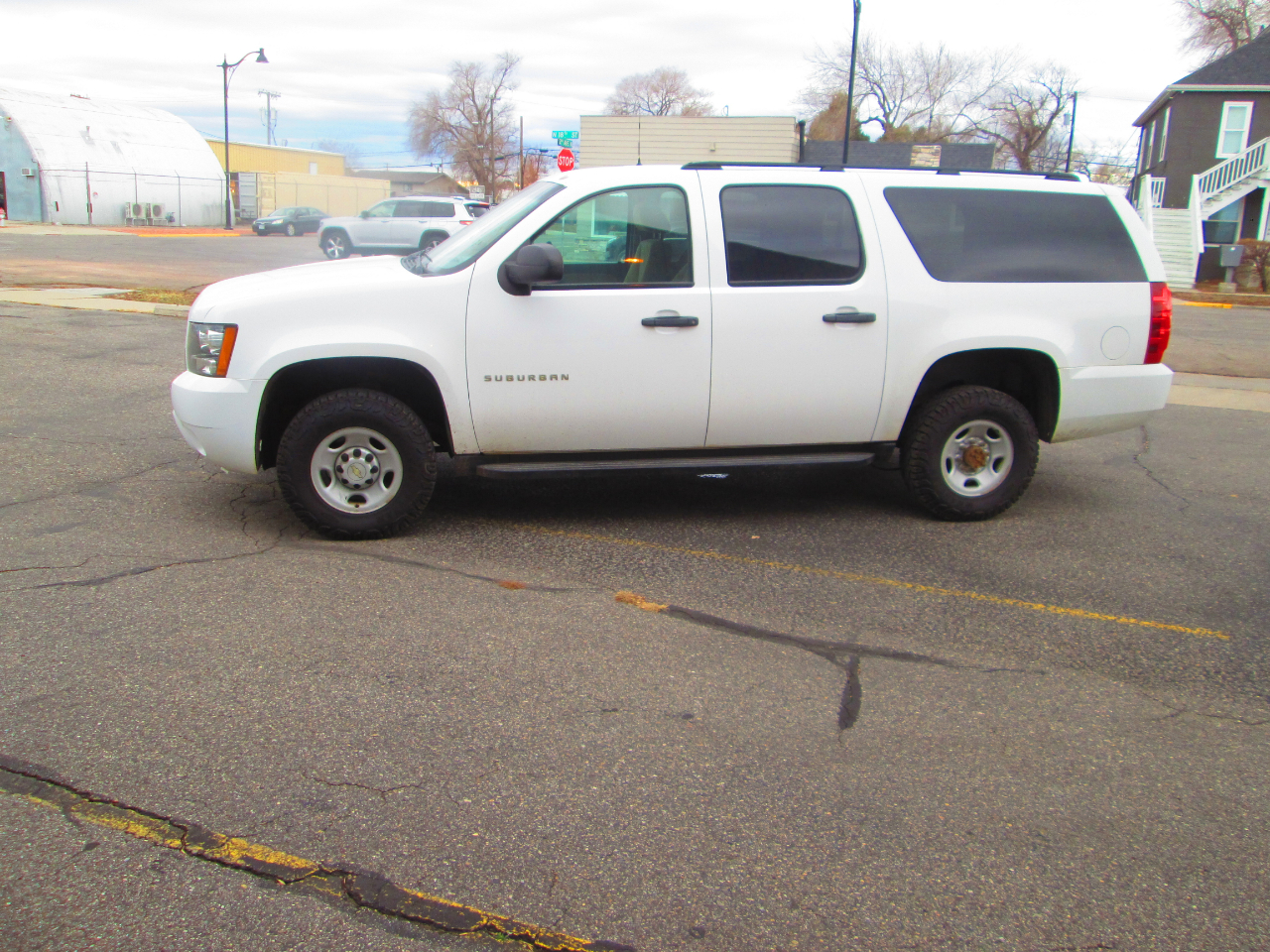 Chevrolet Suburban 4WD 4dr 2500 Commercial 2010
