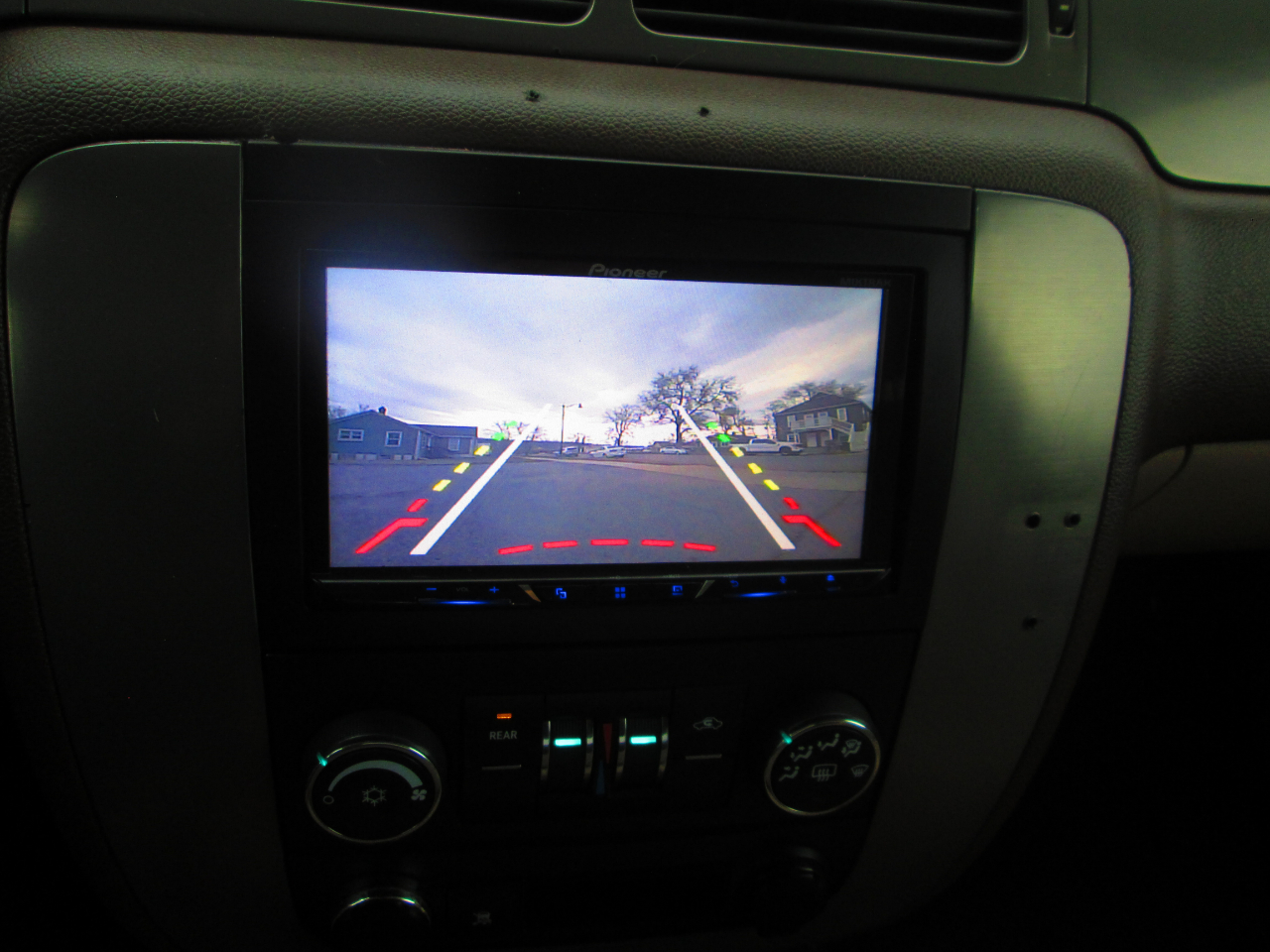 Chevrolet Suburban 4WD 4dr 2500 Commercial 2010