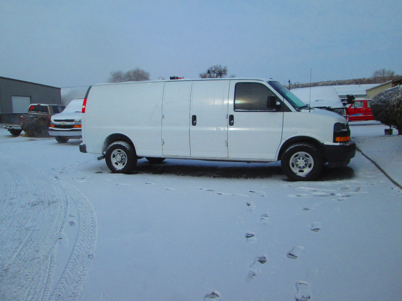 2021 Chevrolet Express Cargo Van RWD 2500 155"