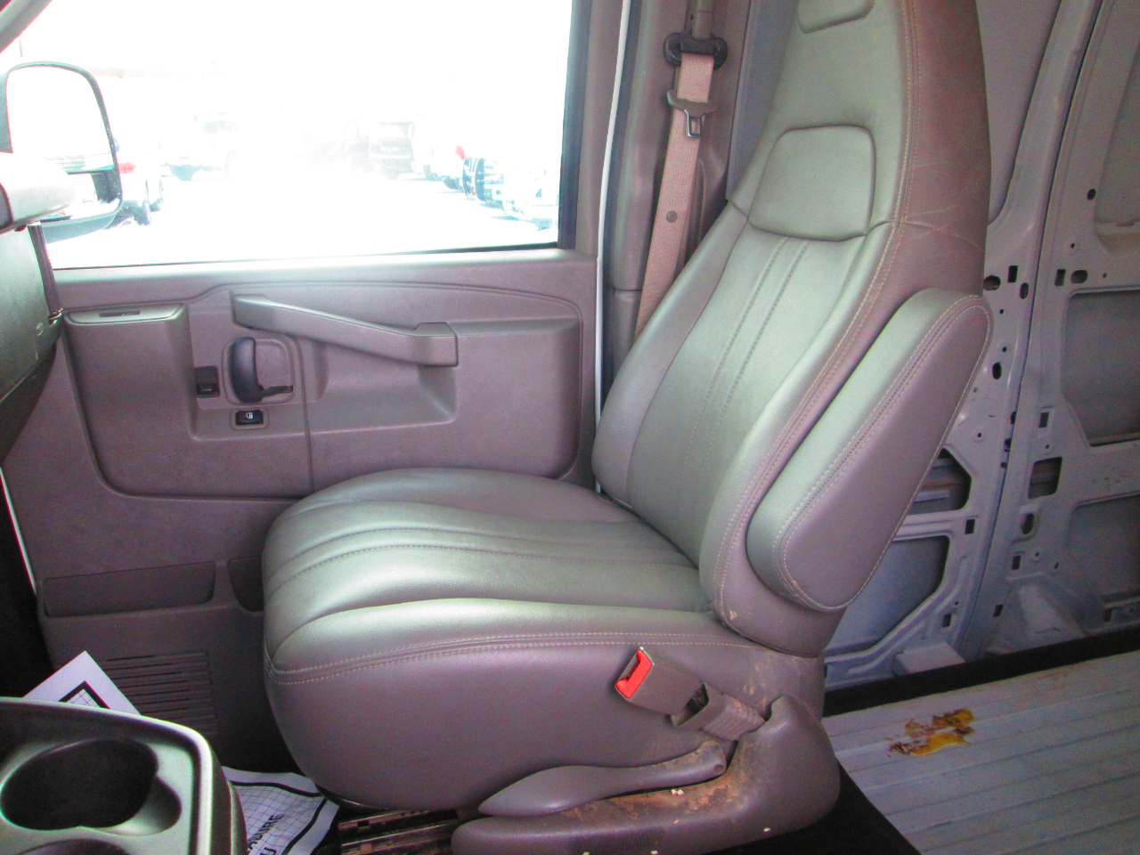 Chevrolet Express Cargo Van RWD 2500 155" 2021