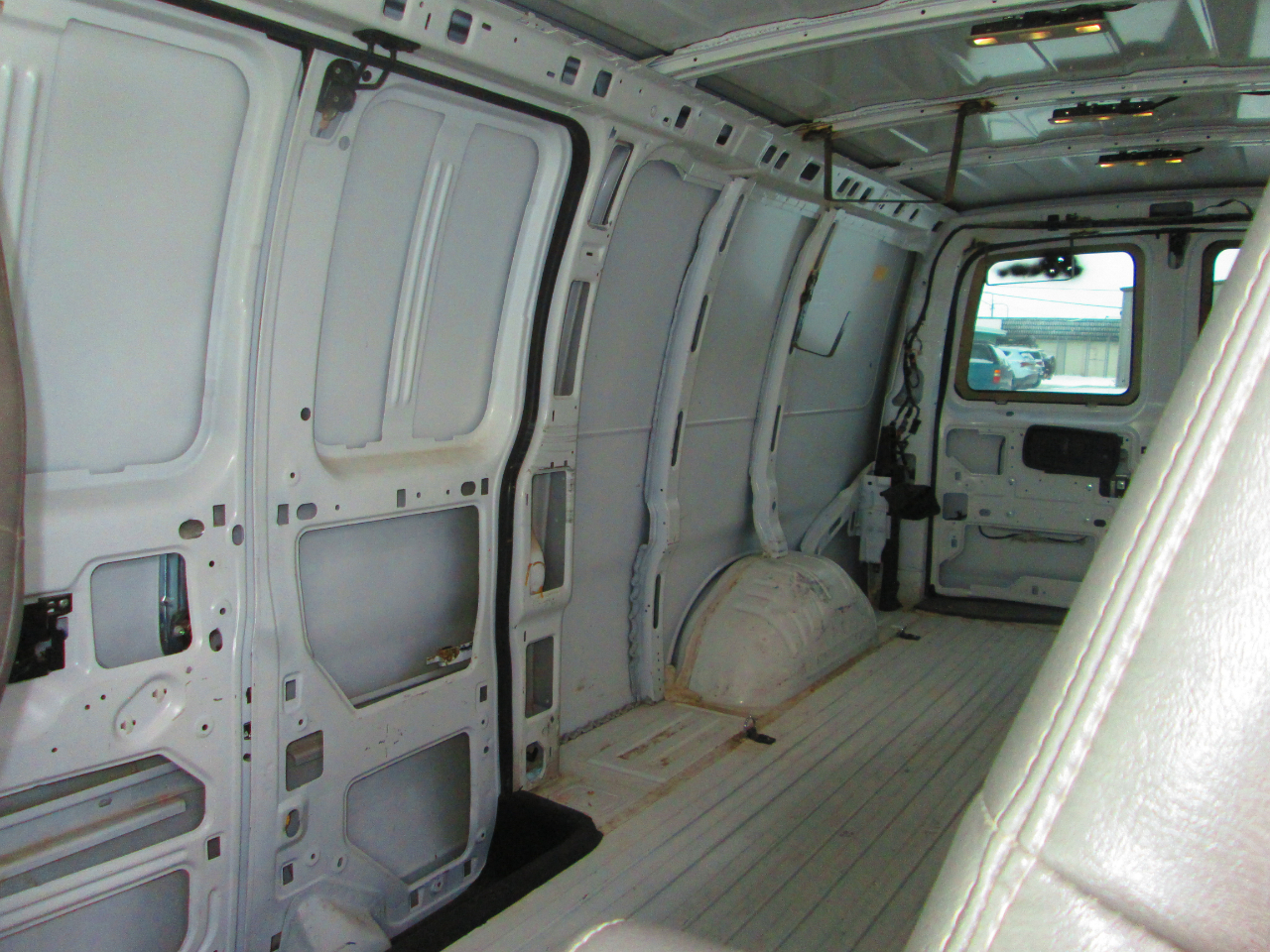 Chevrolet Express Cargo Van RWD 2500 155" 2021