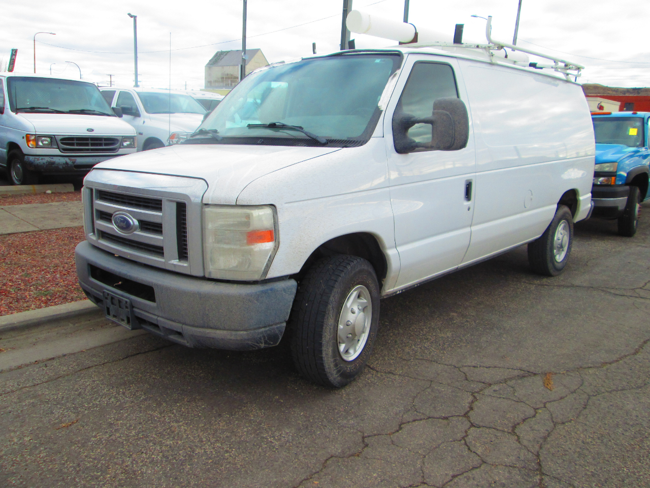 Ford Econoline Cargo Van E-250 Commercial 2012